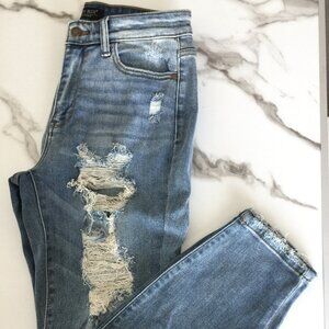 Judy Blue Boyfriend Fit Jeans (Style #:JB82170LT)